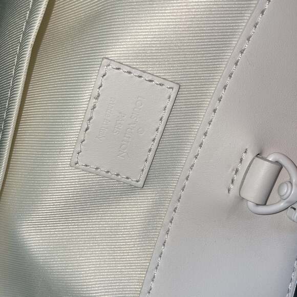 Louis Vuitton Sac Plat 24H Bag #226441L22B - Picture 8 of 8